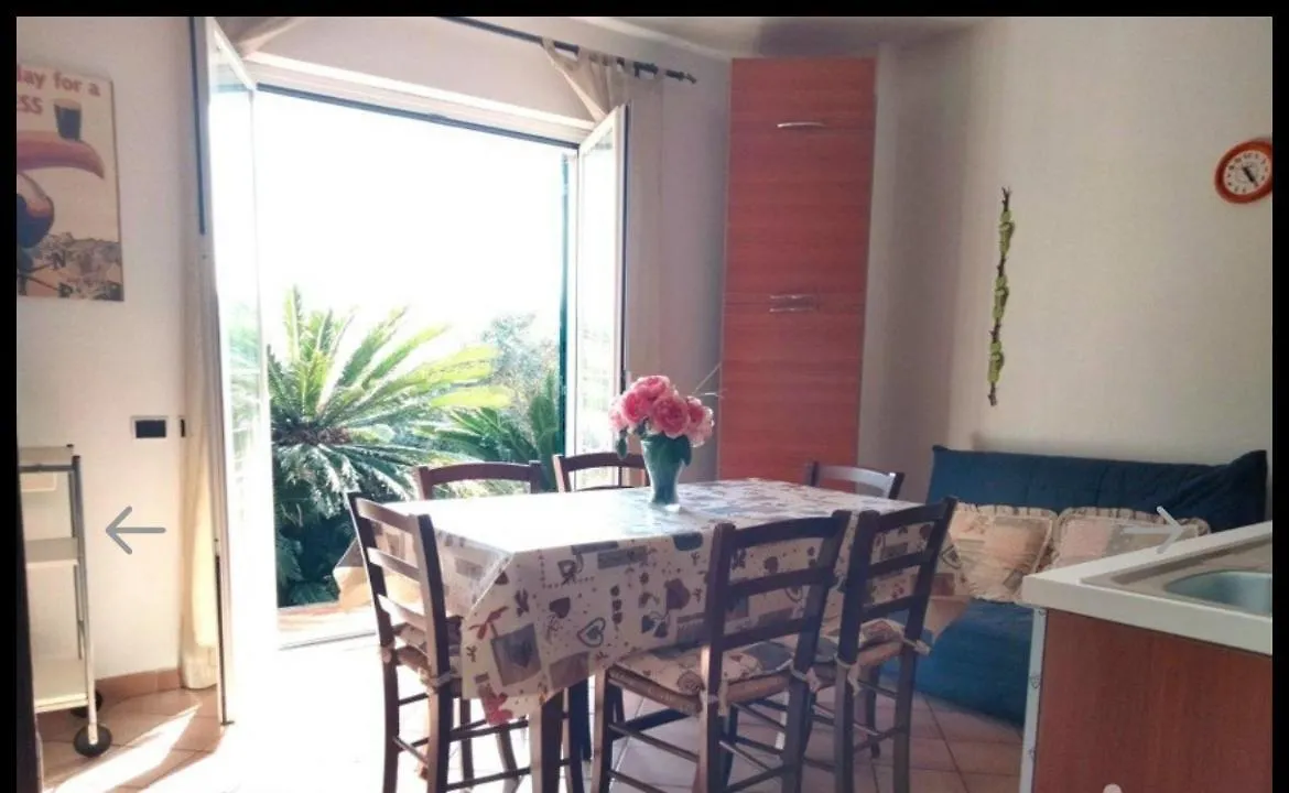 Red Squirrels Apartment Cogoleto Italy